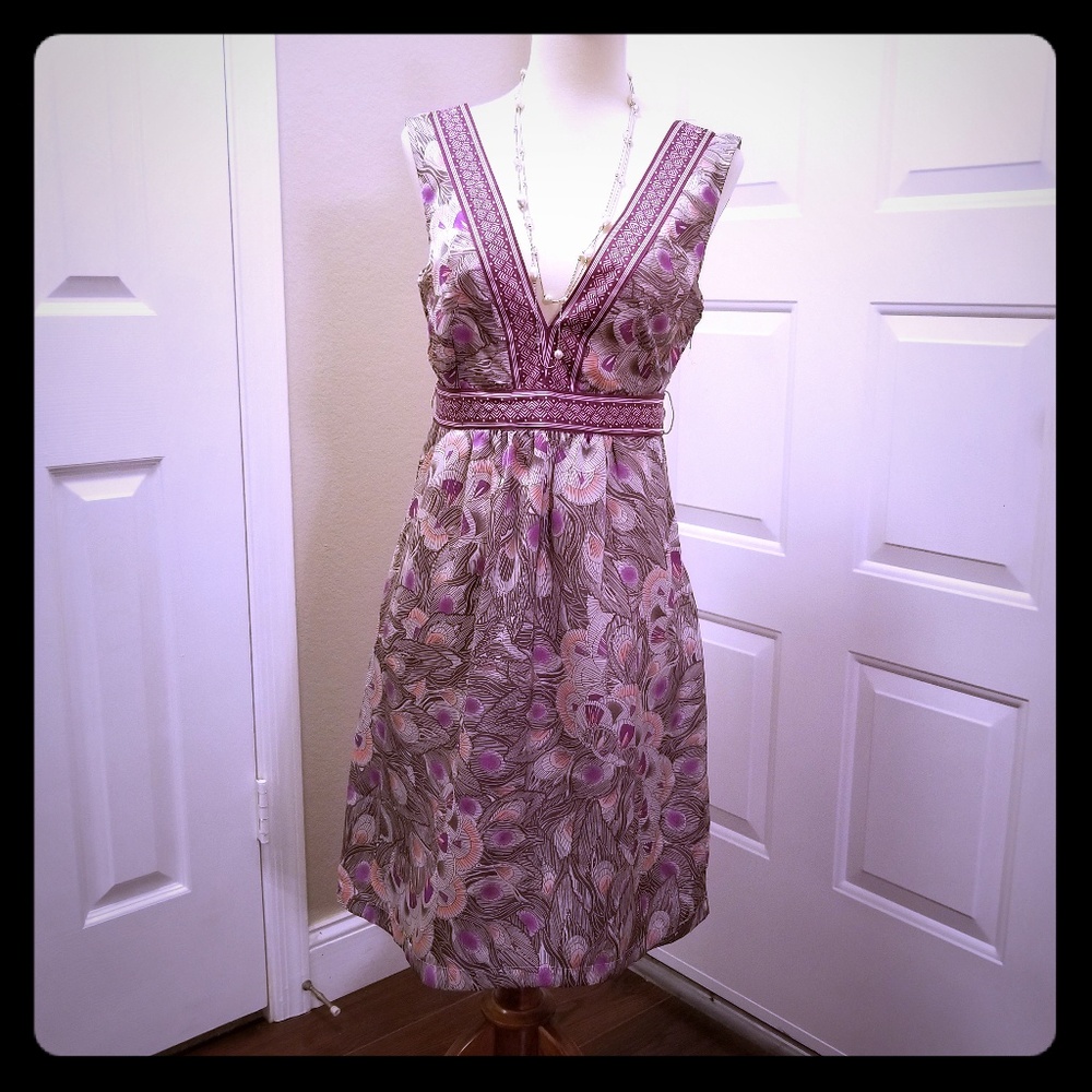 H&M plunging neckline tie waist dress. Size 6